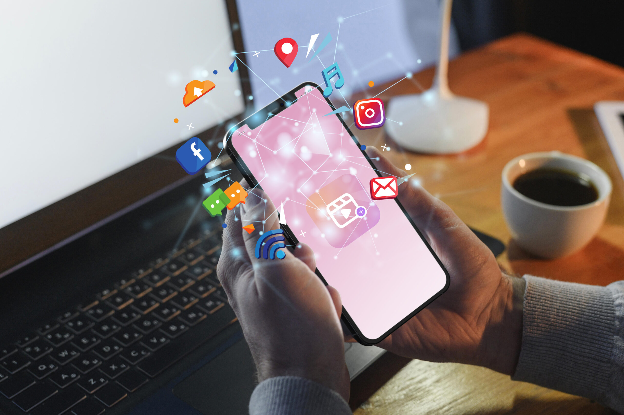 Gestión de redes sociales para un impulso en tu empresa con Enova Studios en Murcia
