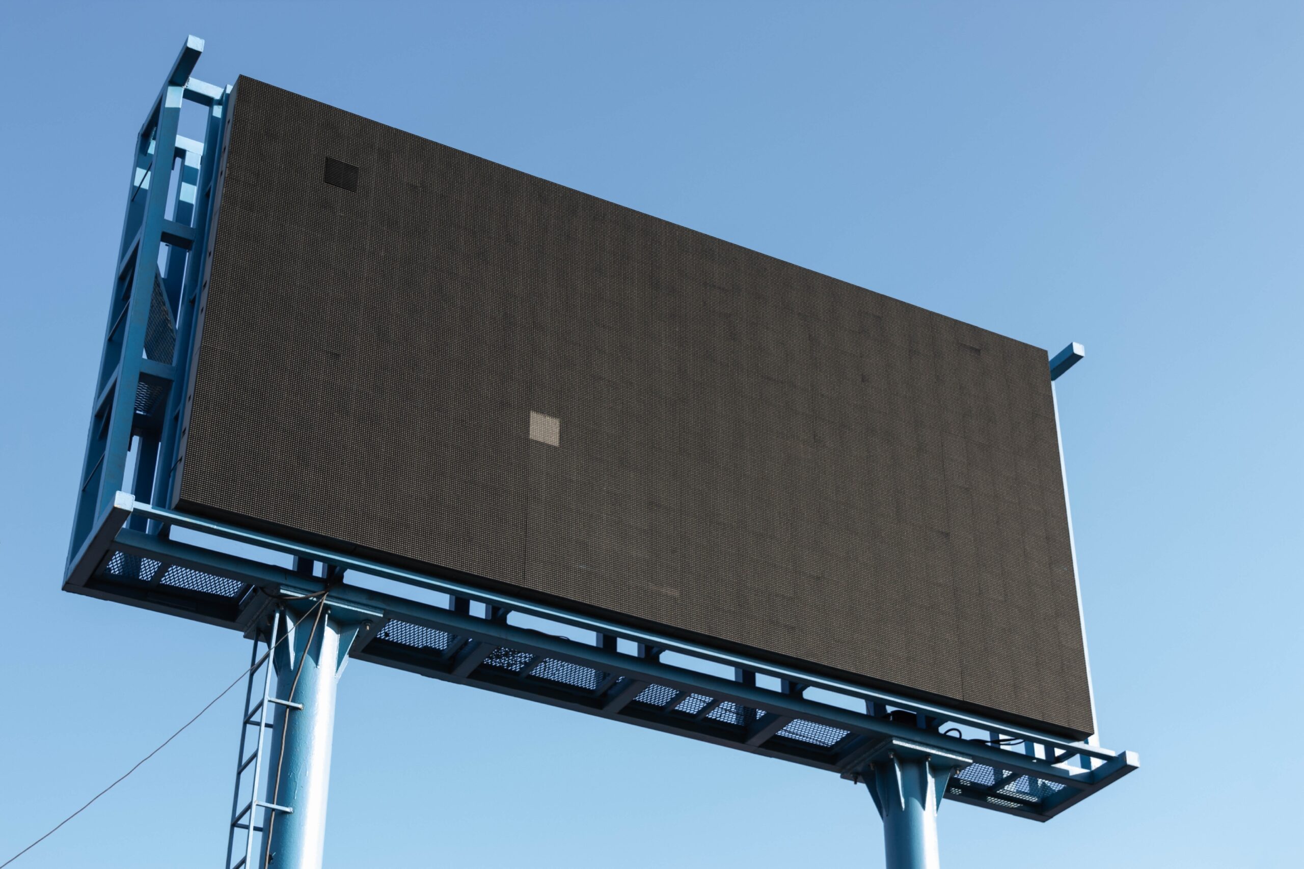 Valla publicitaria vacía lista para campaña de publicidad digital en Las Palmas