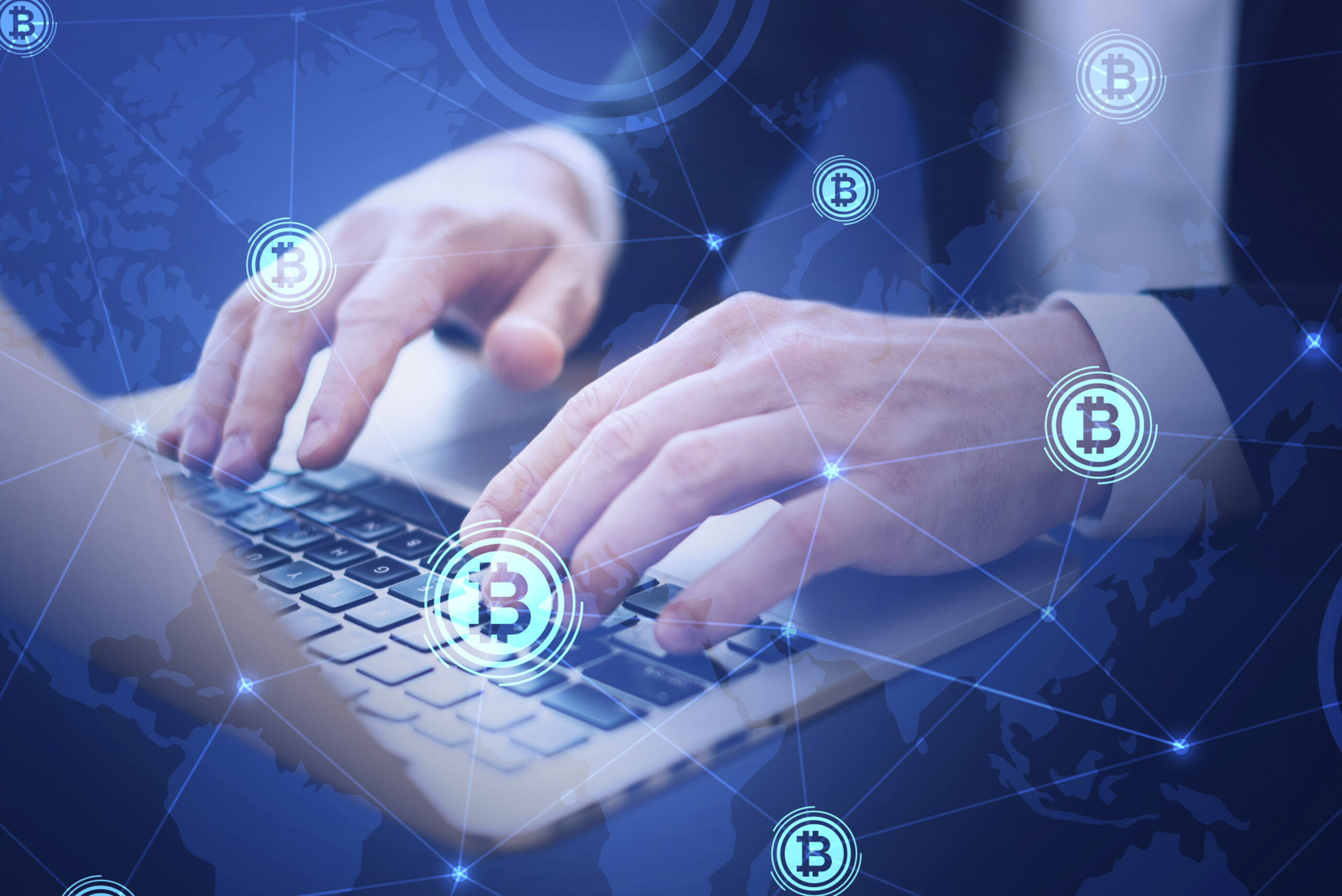 Persona programando en ordenador con gráficos abstractos de blockchain, representando desarrollo y diseño en Badajoz