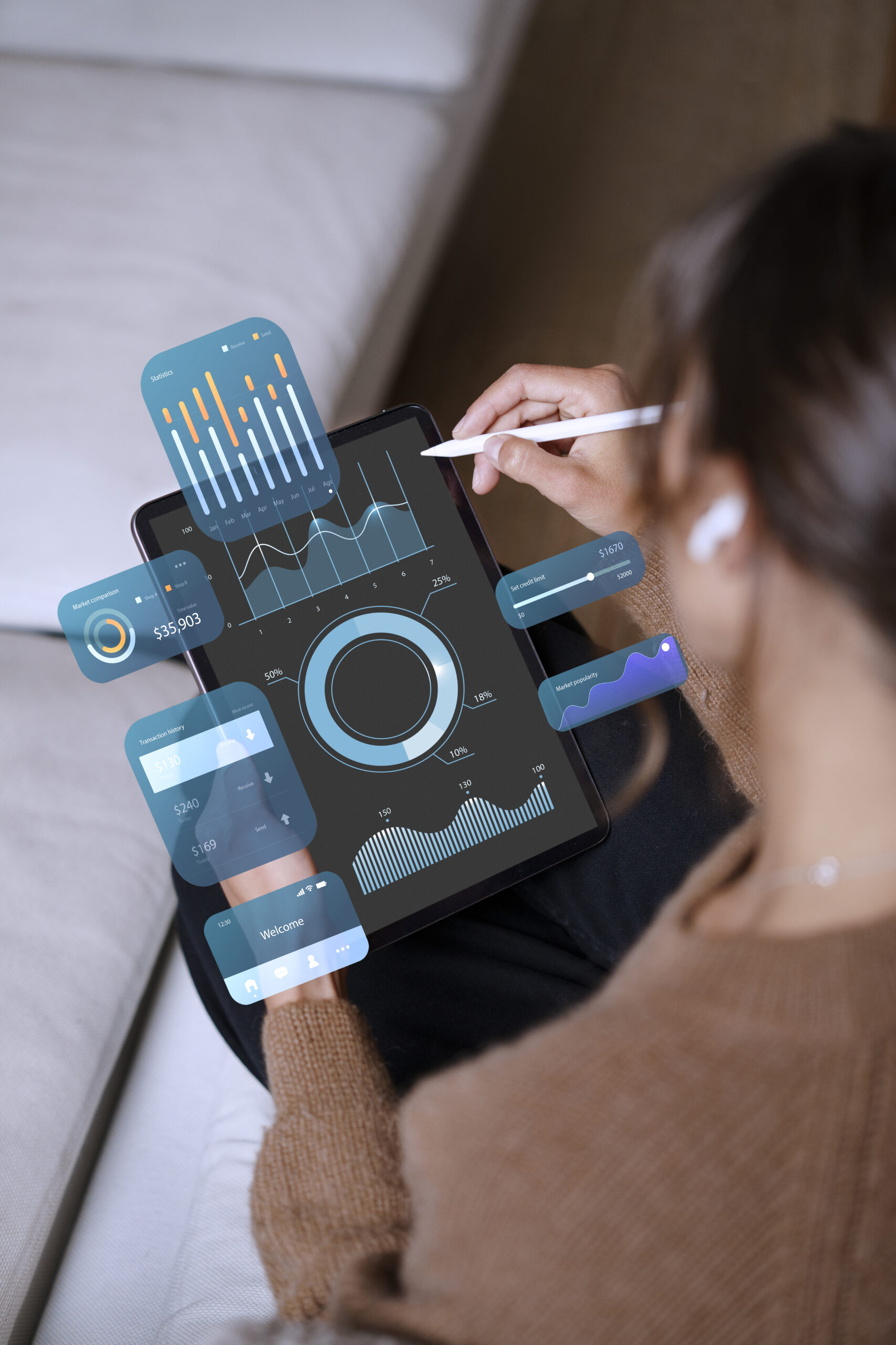 Plataforma digital en desarrollo sobre portátil, soluciones personalizadas para empresas